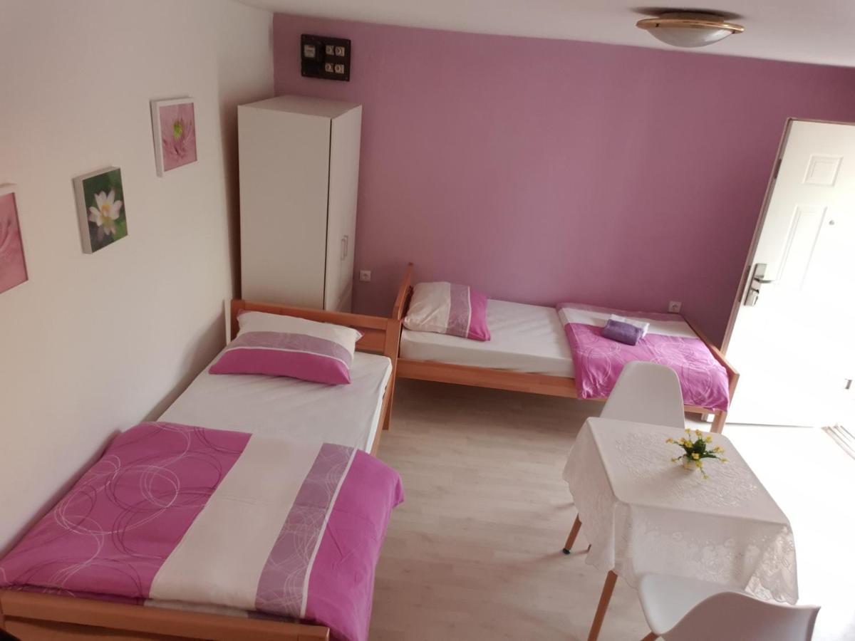 מוסטר Accommodation Vesa מראה חיצוני תמונה